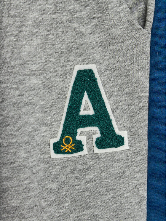 United Colors Of Benetton United Colors Of Benetton Долнище анцуг 32N4CF056 Сив Regular Fit