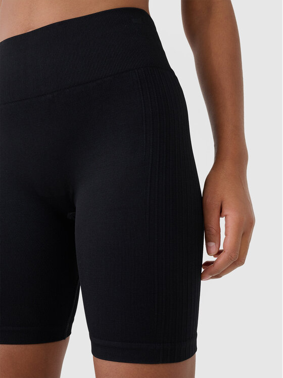 4F 4F Szorty sportowe MULTI ACTIVE Czarny Slim Fit