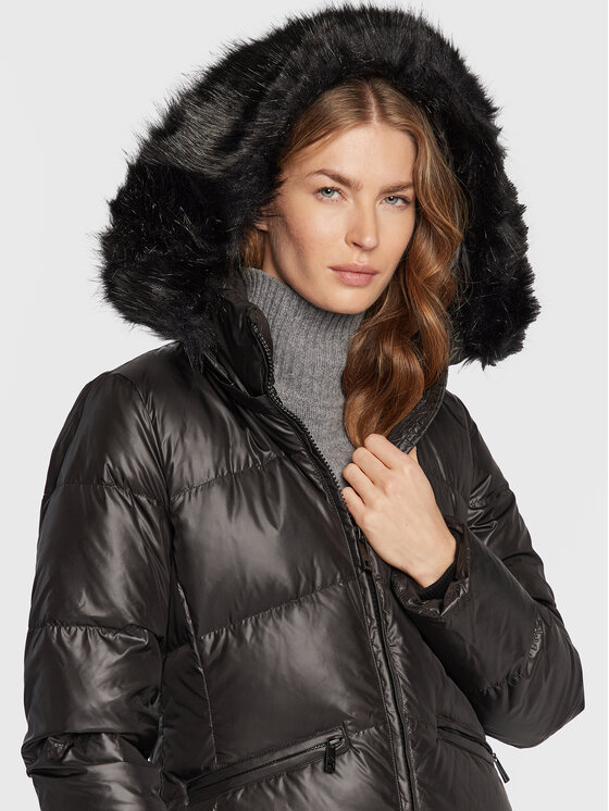 Calvin Klein Calvin Klein Pehelykabát Essential K20K204953 Fekete Regular Fit