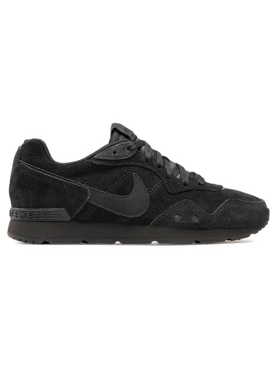 cq4557 nike