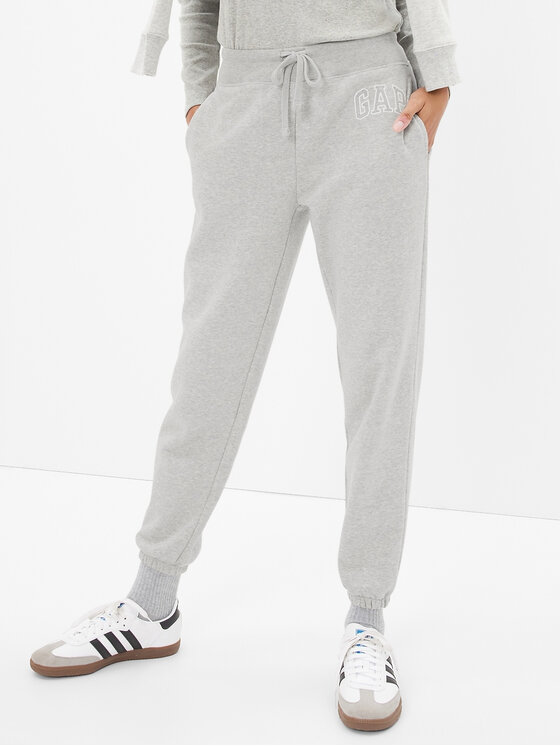 Gap Teplákové nohavice 463492-02 Sivá Regular Fit