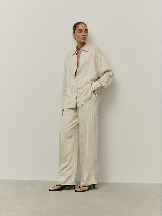 La Mania La Mania Blusa SUMMER Beige Classic Fit