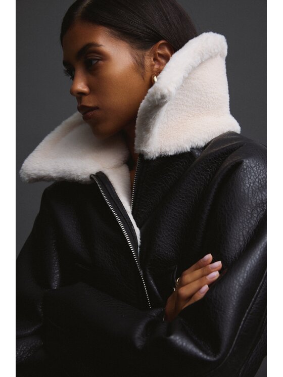 Estro Estro Cappotto in shearling ER00118057 Nero Short Fit