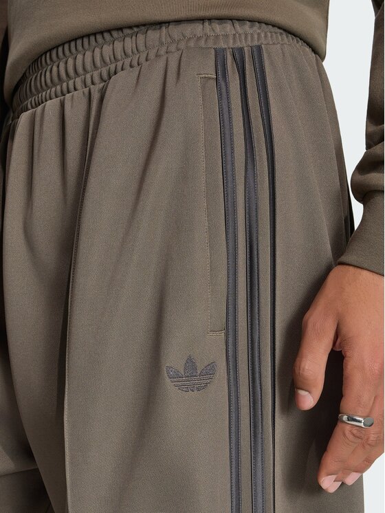 adidas adidas Spodnie dresowe 164743 Brązowy ciemny Oversize