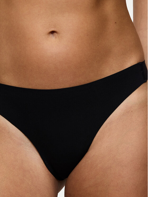 Triumph Triumph Kalhotky string Smart Invisible 10222291 Černá