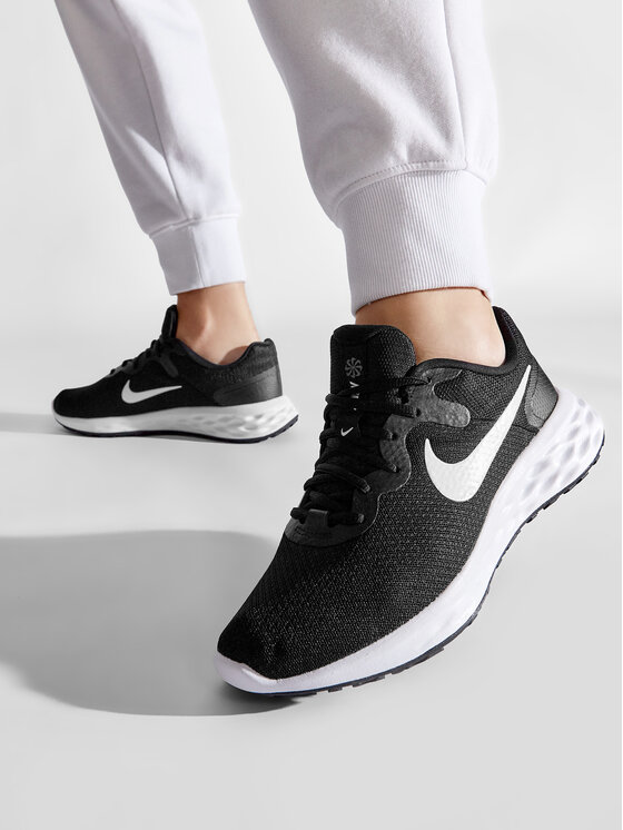 Nike Chaussures de sport - W Nike Revolution 6 Nn (Noir