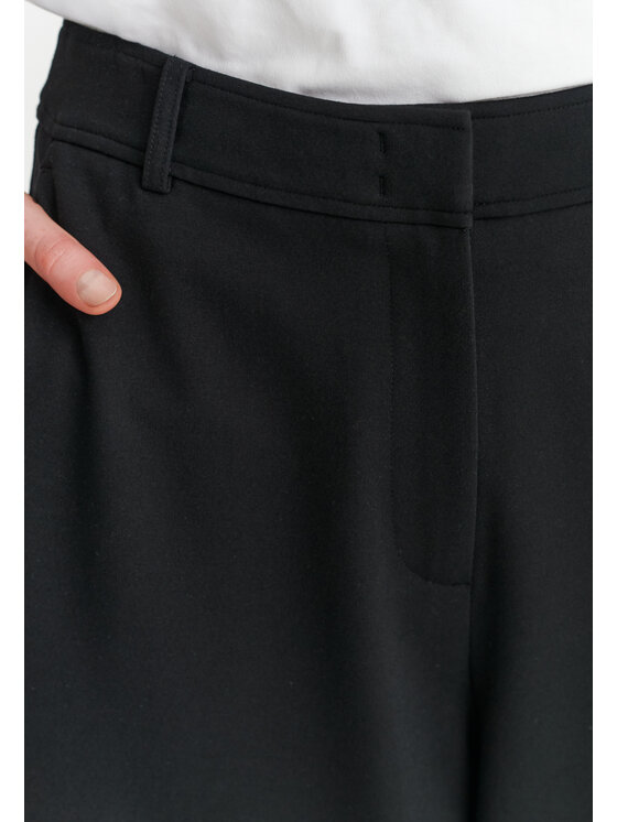 TATUUM TATUUM Spodnie materiałowe MARTANE Czarny Loose Fit
