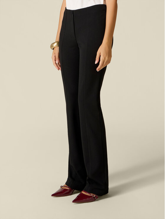 Oltre Oltre Pantaloni di tessuto P026R009542N033 Nero Flare Fit