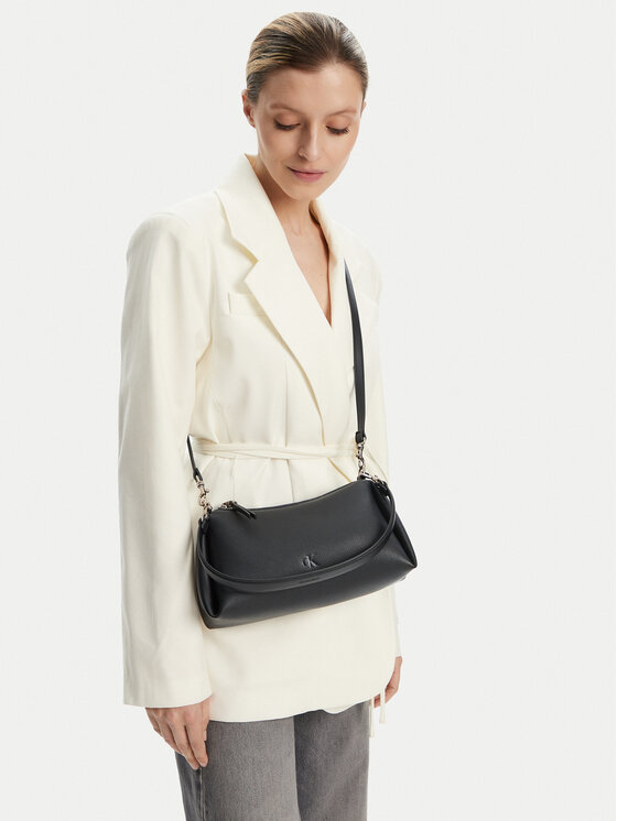 Calvin Klein Jeans Calvin Klein Jeans Soma Drop Small Shoulder Bag LV04K3082G Melns