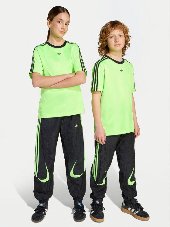 adidas adidas Spodnji del trenirke Teamgeist JY6321 Črna Loose Fit