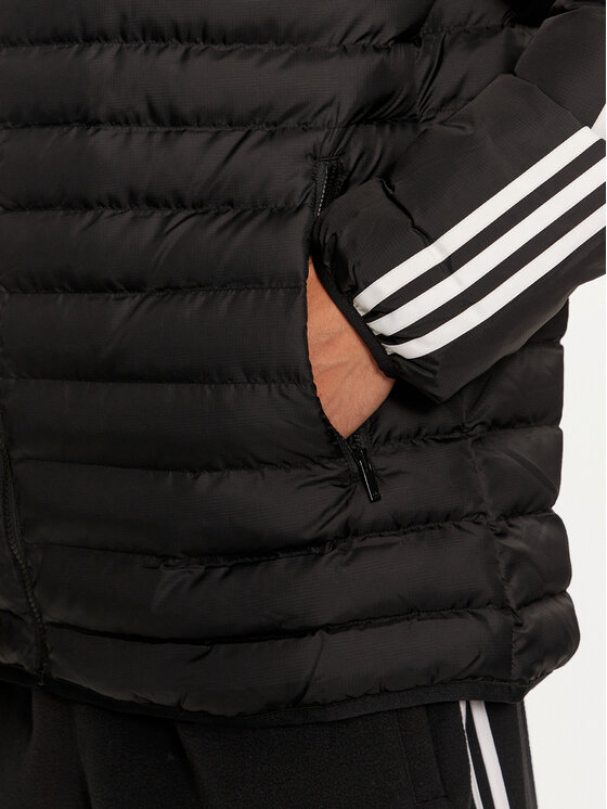 adidas adidas Kurtka zimowa IZ1842 Czarny Regular Fit