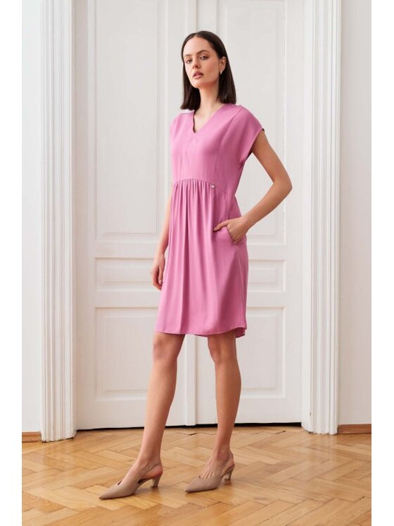 EMOI EMOI Sukienka codzienna letnia z wiskozy Różowy Feminine Fit