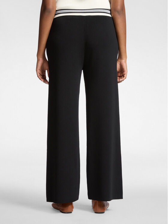 Elena Mirò Elena Mirò Pantaloni di tessuto P622Z000149N0B3 Nero Regular Fit