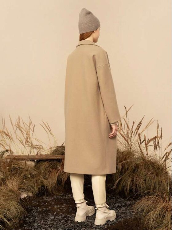 Outhorn Outhorn Cappotto di transizione OTHAW22TCOUF003-82S Marrone Loose Fit