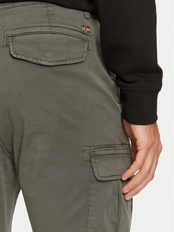 Napapijri Napapijri Stoffhose Yasuni NP0A4H1G Grün Regular Fit
