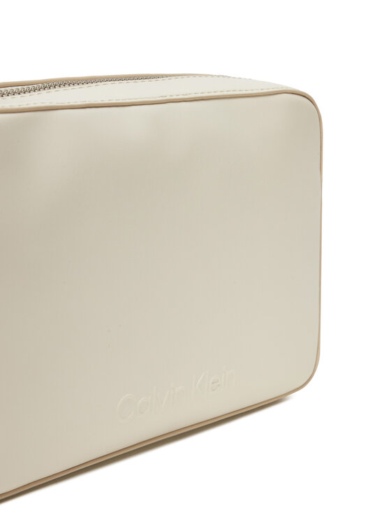 Calvin Klein Calvin Klein Torebka Embossed Logo Camera Bag K60K612555 Beżowy