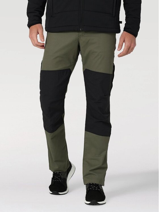 Wrangler Wrangler Spodnie materiałowe REINFORCED SOFTSHELL PANT Zielony Regular Fit