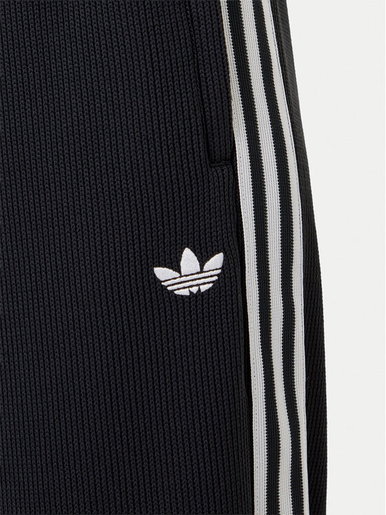 adidas adidas Долнище анцуг adicolor Firebird JV7525 Черен Regular Fit