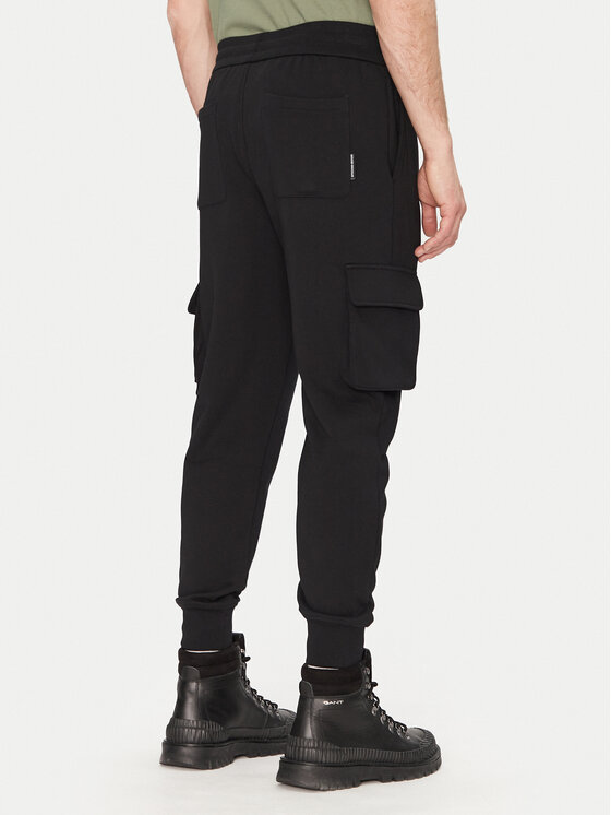 Moose Knuckles Moose Knuckles Donji dio trenerke Hartsfield M33MR777 Crna Regular Fit