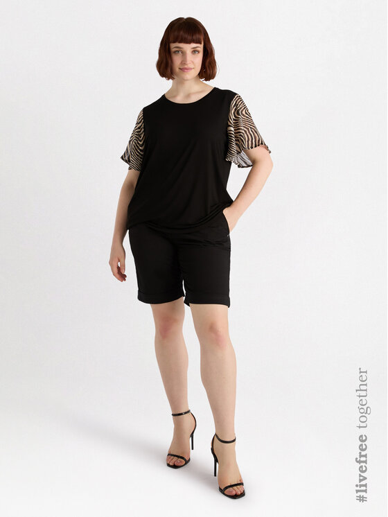 Fiorella Rubino Fiorella Rubino Pantaloncini di tessuto P716T004798N033 Nero Regular Fit