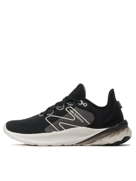 New Balance New Balance Laufschuhe Fresh Foam Roav v2 MROAVHK2 Schwarz