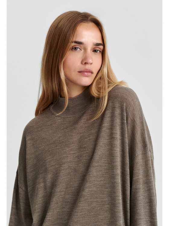 TATUUM TATUUM Sweter AMI Brązowy Classic Fit