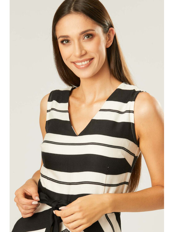 QUIOSQUE QUIOSQUE Každodenné šaty 4JT008 Biela Regular Fit