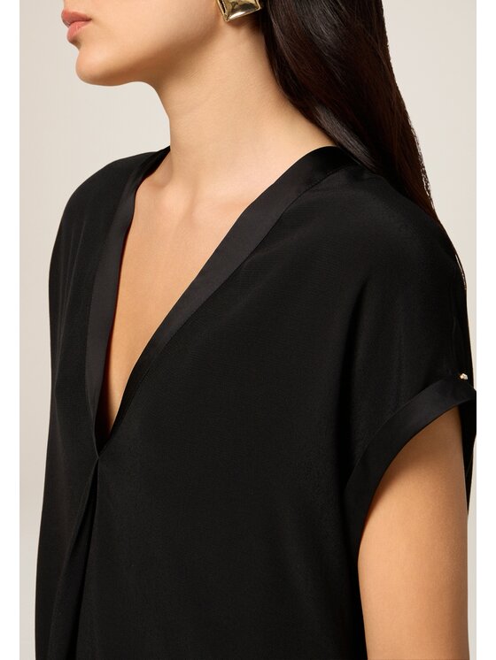 Oltre Oltre Blusa 2488J000731N033 Nero Regular Fit