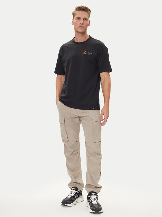 Nike Nike T-särk Acg HJ0800 Must Regular Fit