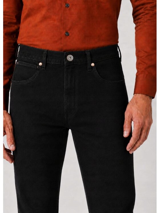 Wrangler Wrangler Jeansy Straight Czarny Regular Fit
