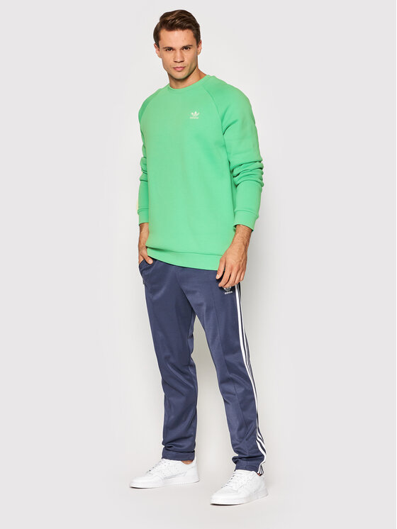 Sweatshirt Trefoil Essentials adicolor Fit Grün HE9425 Regular adidas