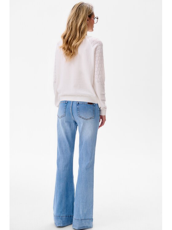 blue shadow blue shadow Sweter Joelle Écru Regular Fit
