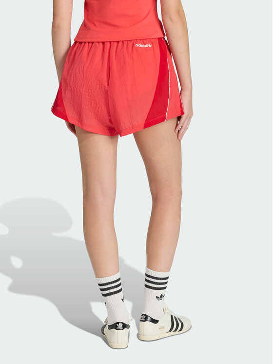 adidas adidas Szorty materiałowe 159070 Czerwony Loose Fit