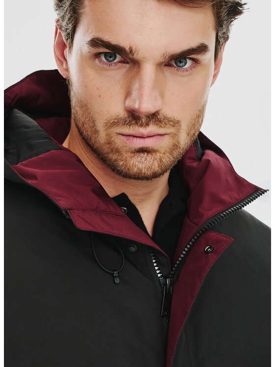 Pako Lorente Pako Lorente Kurtka puchowa P24WF-5X-008 Czarny Classic Fit