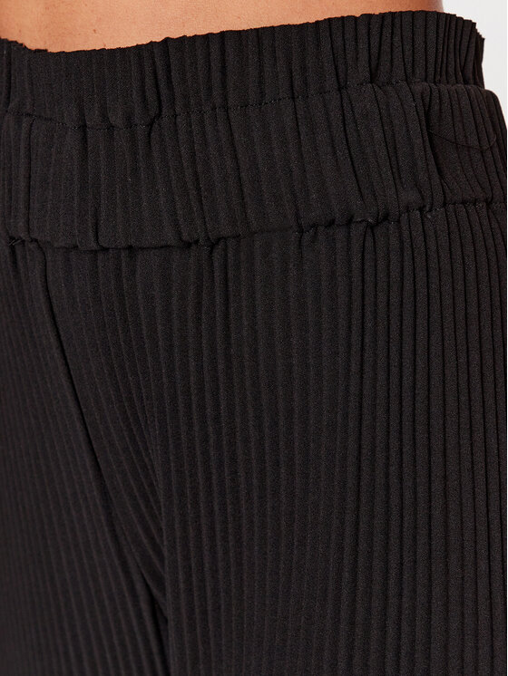 YAS YAS Pantaloni din material 26028051 Negru Regular Fit