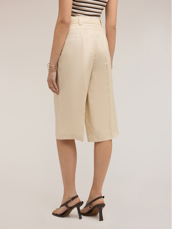 Motivi Motivi Pantaloncini di tessuto P00WQ004581N0R2 Crema Flare Fit