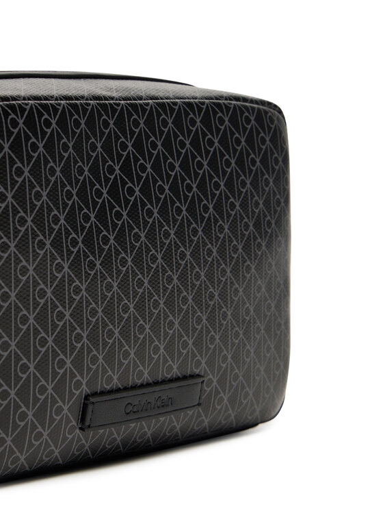 Calvin Klein Calvin Klein Neseser Coated Dopp Kit LV04D1082G Crna