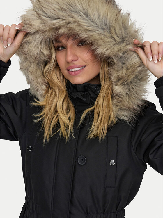 ONLY ONLY Parka Iris 15304625 Melns Regular Fit