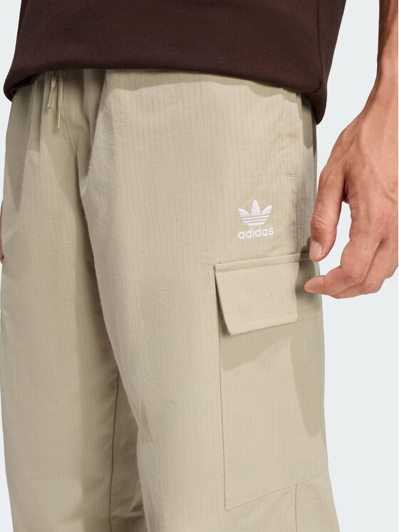 adidas adidas Spodnie cargo Trefoil Essentials Woven Beżowy Loose Fit