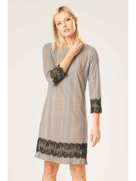 QUIOSQUE QUIOSQUE Každodenní šaty RETROWALL DRESS Barevná Regular Fit
