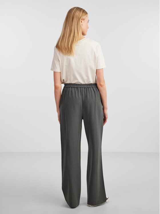 Pieces Pieces Spodnie materiałowe 17130407 Szary Loose Fit