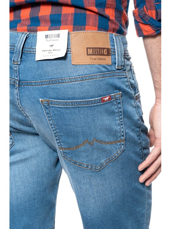 Mustang Mustang Szorty jeansowe CHICAGO SHORT Niebieski Slim Fit