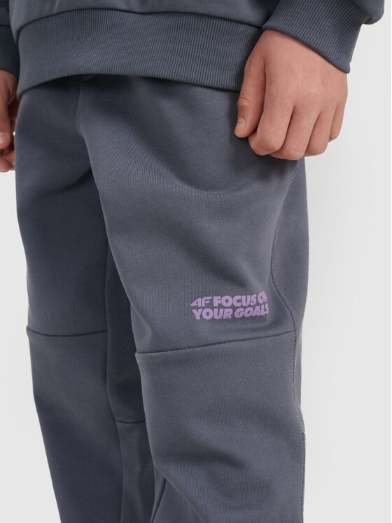 4F 4F Pantaloni da tuta 4FJRAW25TTROM1605-22S Nero Regular Fit