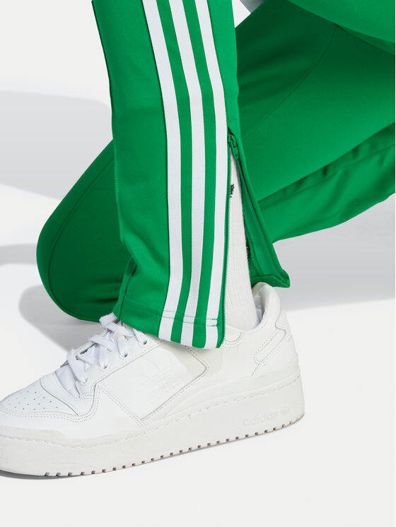 adidas adidas Spodnie dresowe adicolor SST IK6601 Zielony Slim Fit