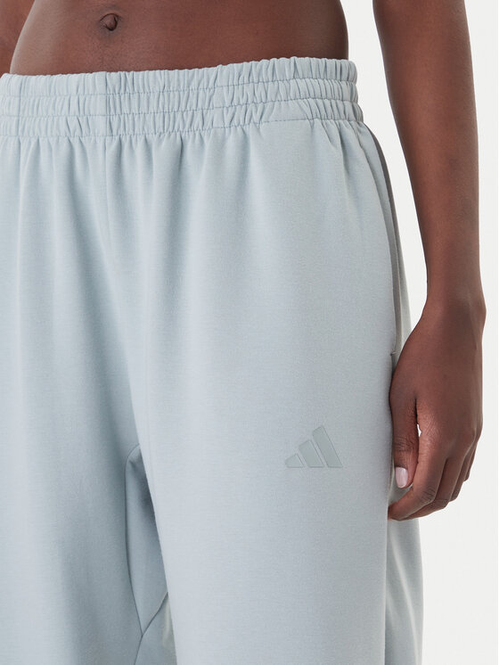 adidas adidas Spodnji del trenirke Soft Lux KA7018 Zelena Loose Fit