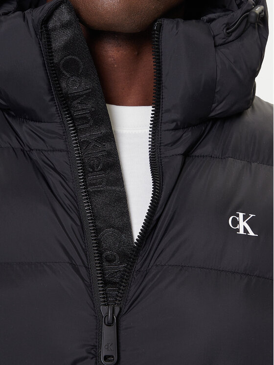 Calvin Klein Jeans Calvin Klein Jeans Žieminė striukė LV04RD527G Juoda Regular Fit
