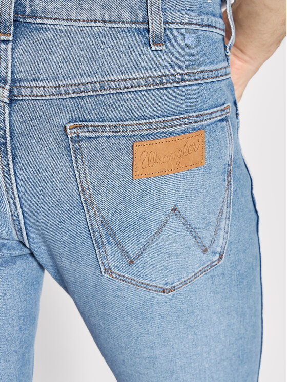 wrangler larston slim tapered 812