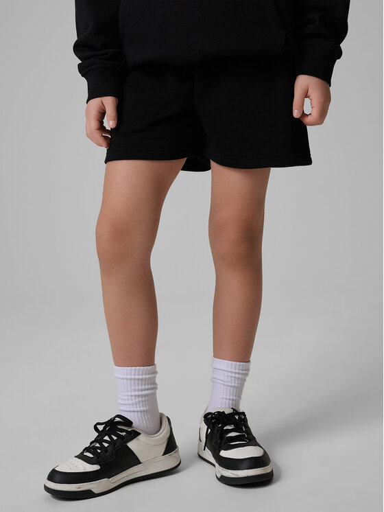 4F 4F Szorty sportowe BASIC+ Czarny Oversize