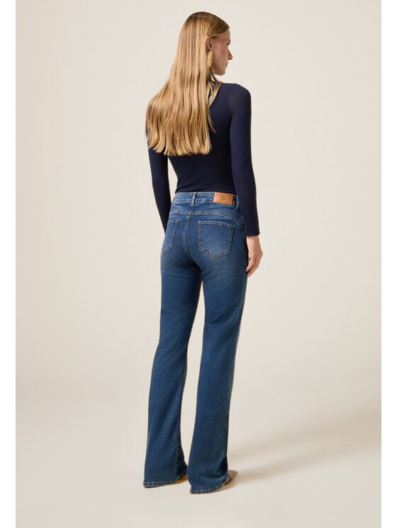 Oltre Oltre Jeansy P447R008849N024 Niebieski Flare Fit