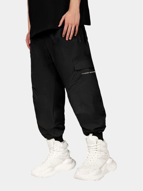 MADE BY SOCIETY MADE BY SOCIETY Spodnie materiałowe Pantaloni Cipher Cargo - P17214 Czarny Basic Fit
